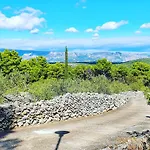 Hvar Stone With Pool Feriehus