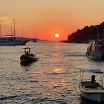 Hvar Stone With Pool Feriehus Vrbanj