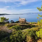 Hvar Stone With Pool Vrbanj
