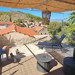 Hvar Stone With Pool Feriehus
