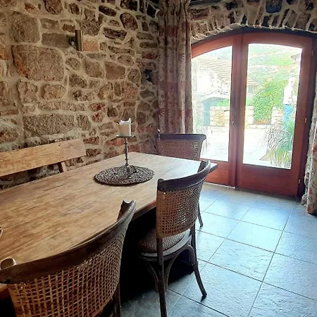 Hvar Stone With Pool Vakantiehuis *